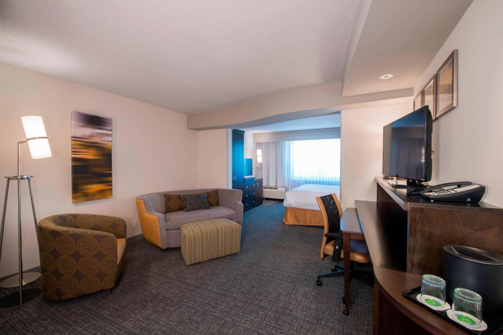 Hotel Courtyard By Marriott Columbus Zewnętrze zdjęcie