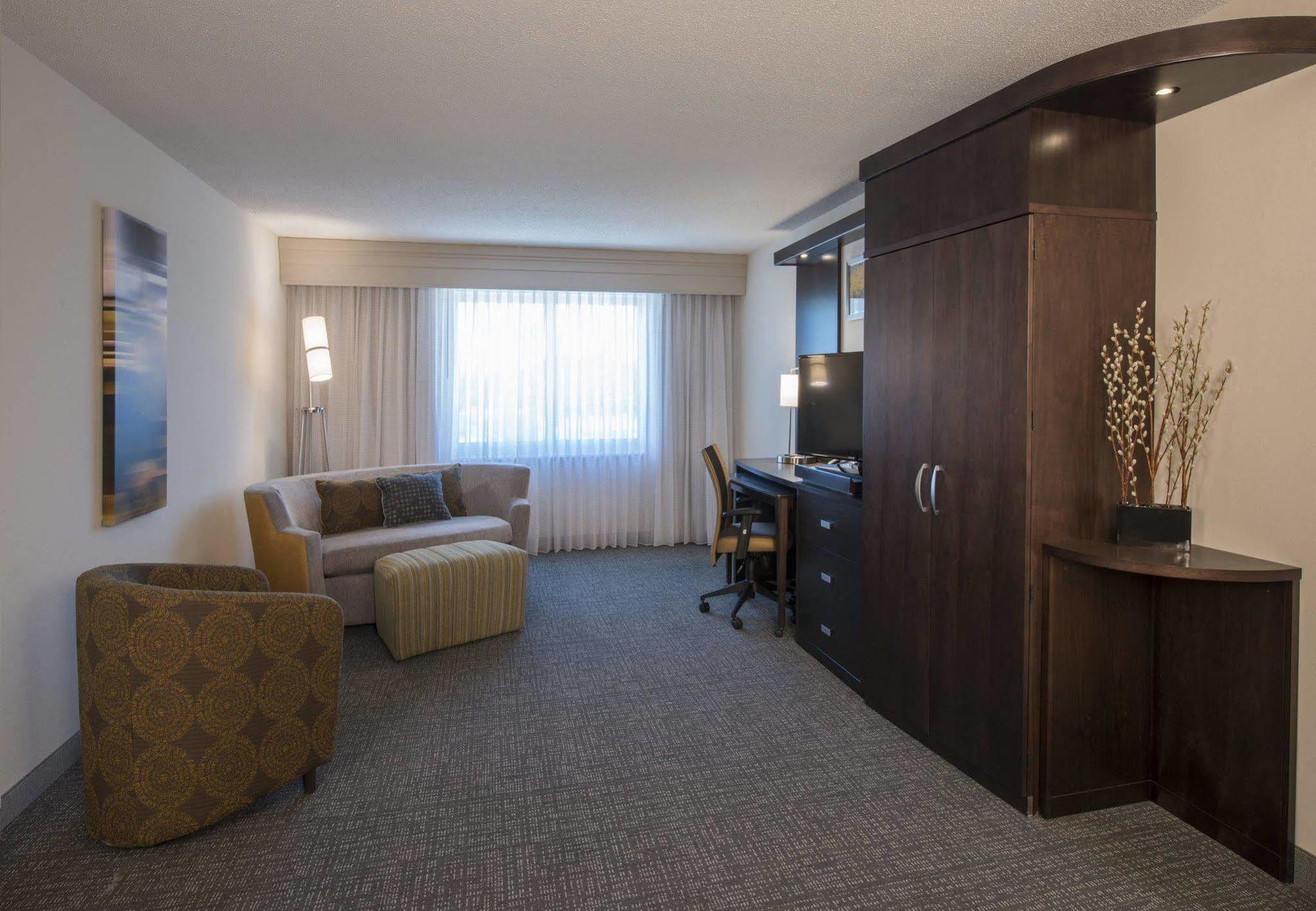 Hotel Courtyard By Marriott Columbus Zewnętrze zdjęcie